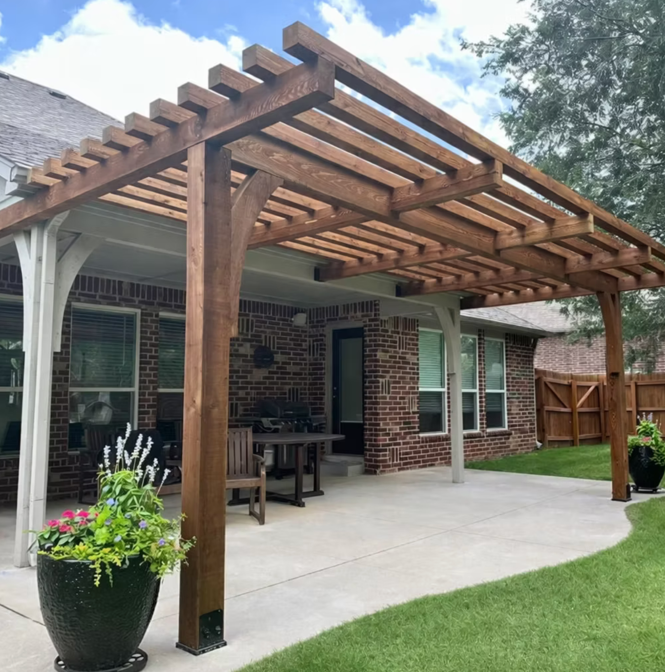 pergola build